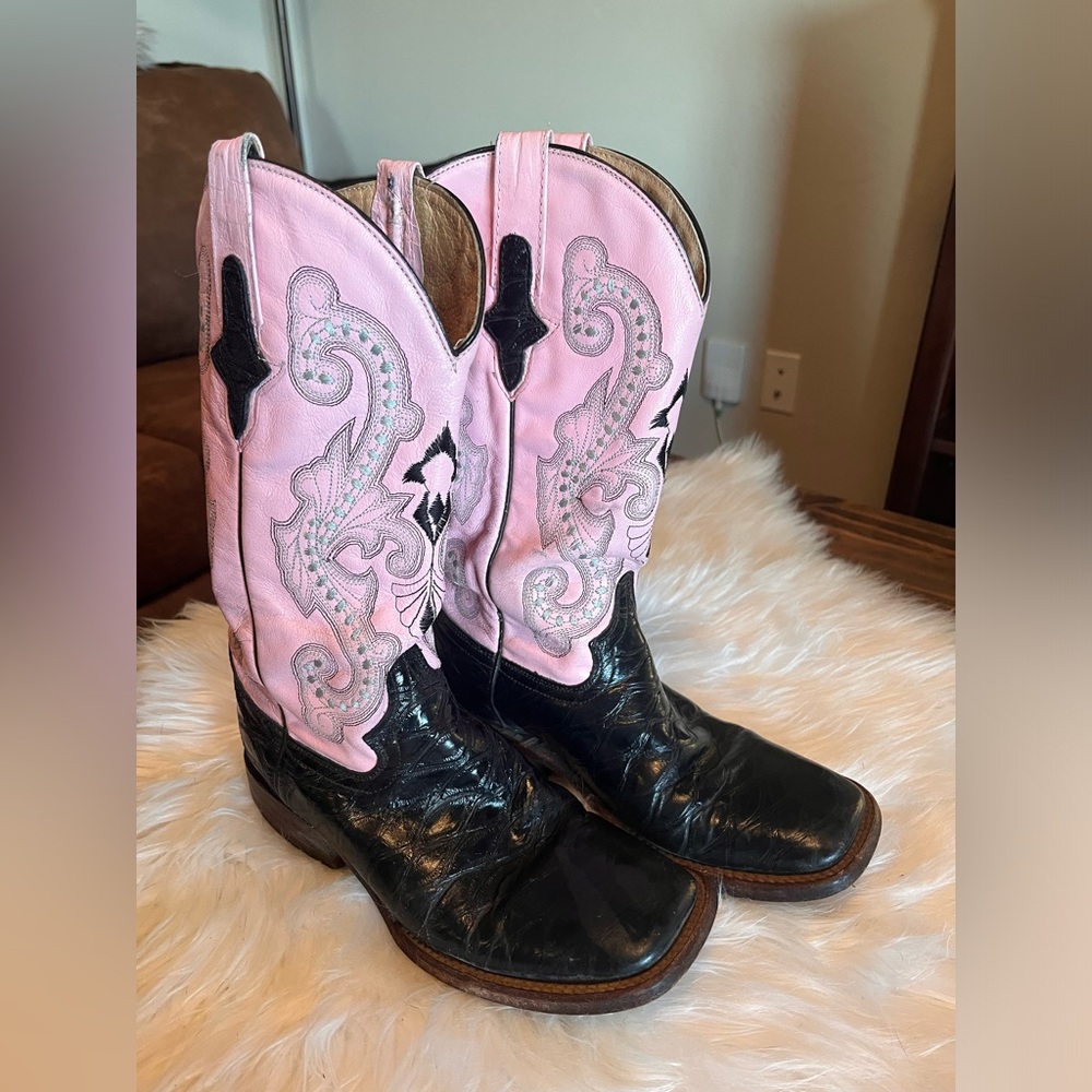 Ferrini black and pink cowboy boots